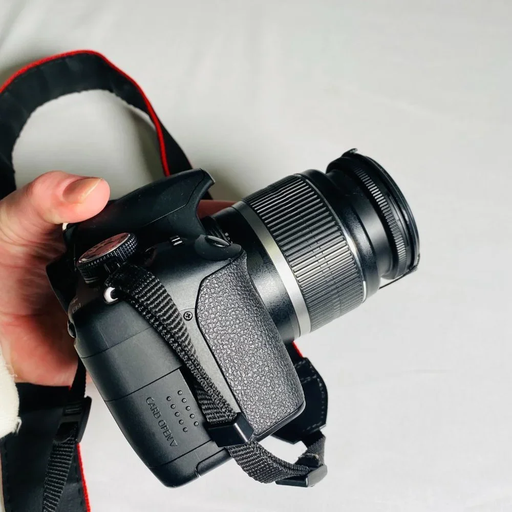 Canon EOS Rebel T1i EOS 500D 15.1MP Digital SLR Camera EFS 18-55mm Lens BUNDLE